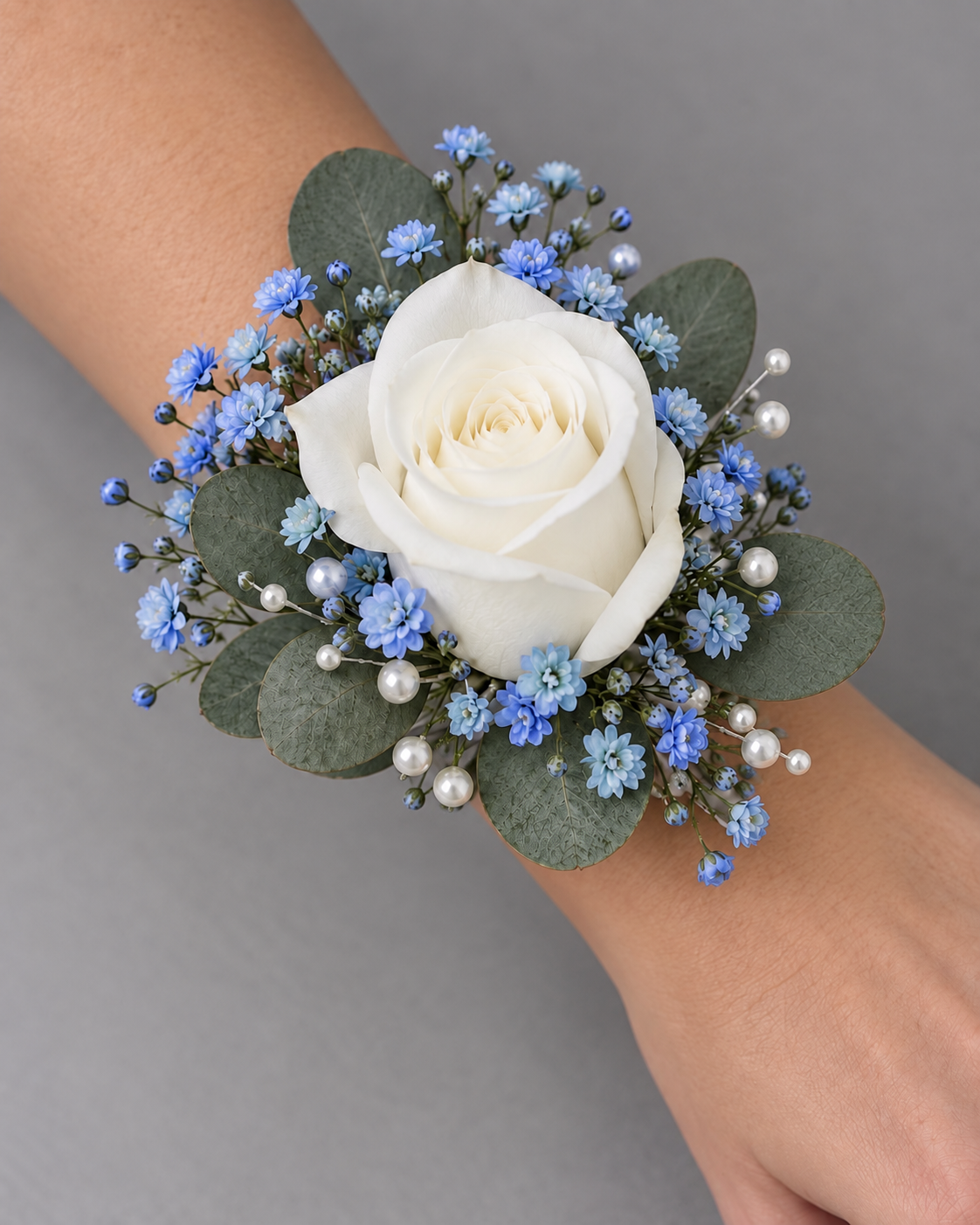 Blue wrist corsage without decorative ribbon