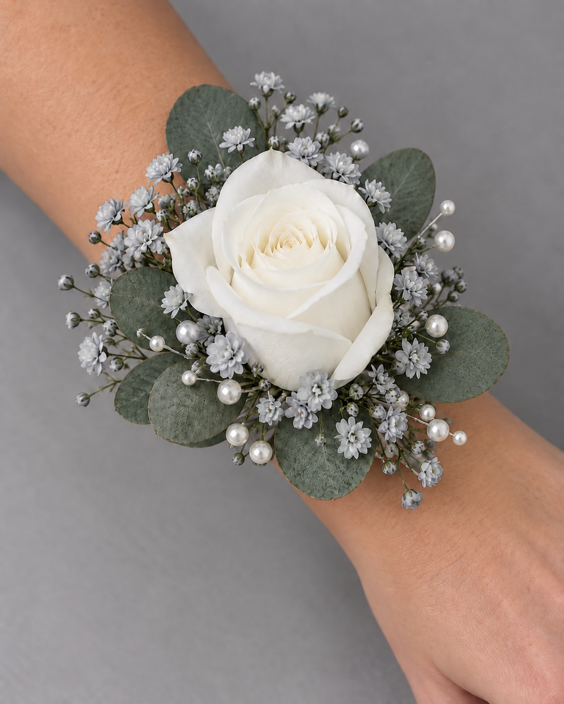Silver wrist corsage without decorative ribbon